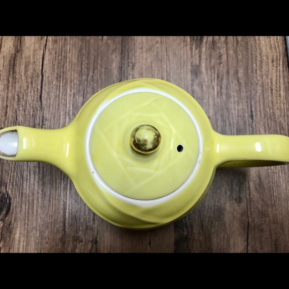 Vintage Yellow Mid century tea pot - Picture 3 of 5